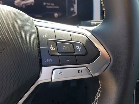 Used 2023 Volkswagen Atlas SE image 17