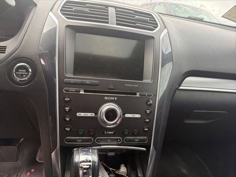 Used 2018 Ford Explorer Sport w/ Equipment Group 401A AWD/4WD image 8