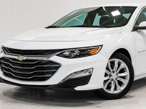 Used 2023 Chevrolet Malibu LT FWD image 2