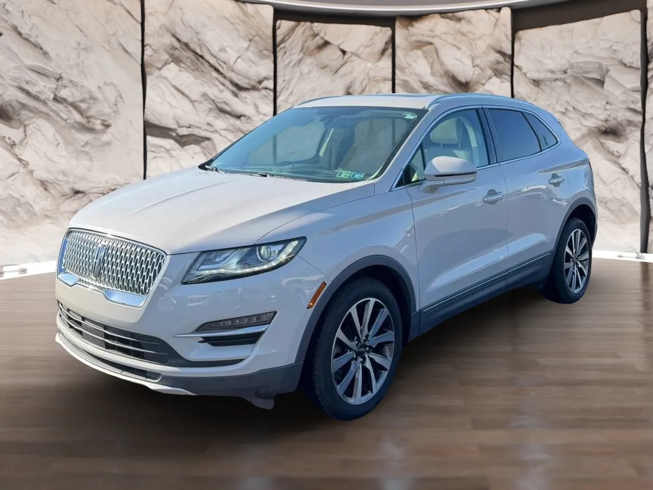 Used 2019 Lincoln MKC Reserve w/ MKC Climate Package AWD/4WD image 2