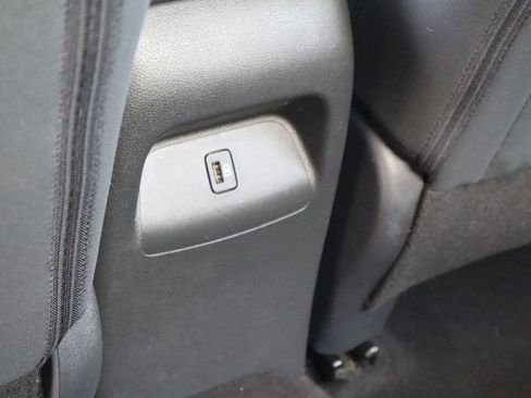 Used 2025 Nissan Sentra SV FWD image 18