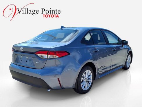 Used 2026 Toyota Corolla LE w/ LE Premium Package FWD image 5