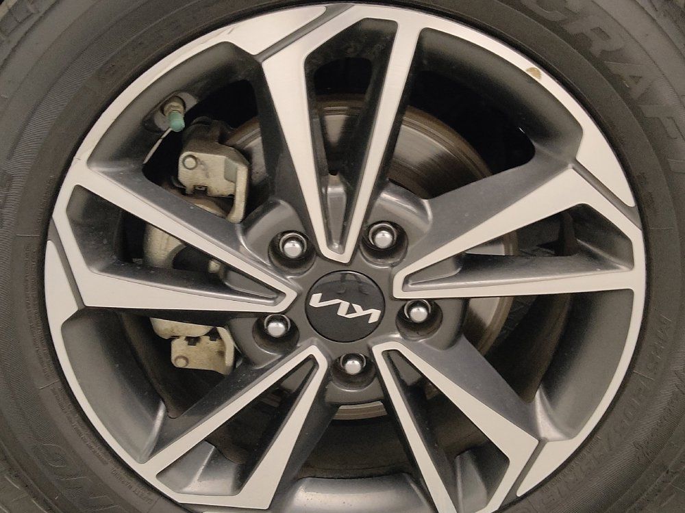 Used 2024 Kia Forte LXS FWD image 31