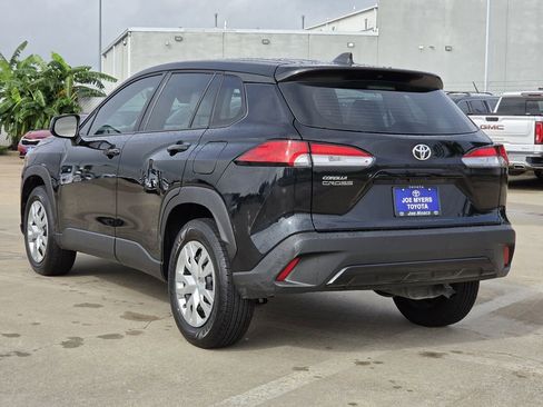 Used 2025 Toyota Corolla Cross L FWD image 7