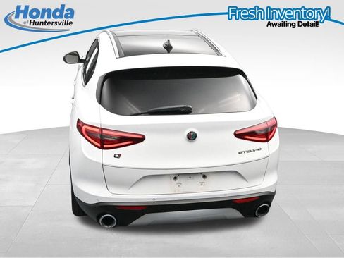 Used 2018 Alfa Romeo Stelvio AWD image 35