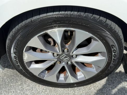 Used 2015 Honda Accord EX image 29