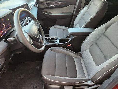 Used 2025 Chevrolet TrailBlazer LT image 11