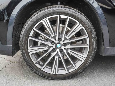 Used 2025 BMW X1 xDrive28i w/ Technology Package image 9