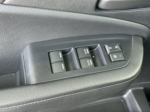 Used 2025 Honda Ridgeline Sport image 11