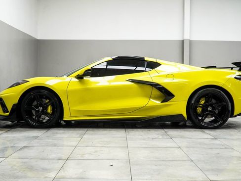 Used 2020 Chevrolet Corvette Stingray Preferred Cpe w/ 2LT Preferred Equipment Group RWD image 11