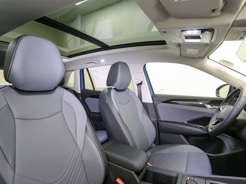 New 2026 Volkswagen Tiguan SE image 14