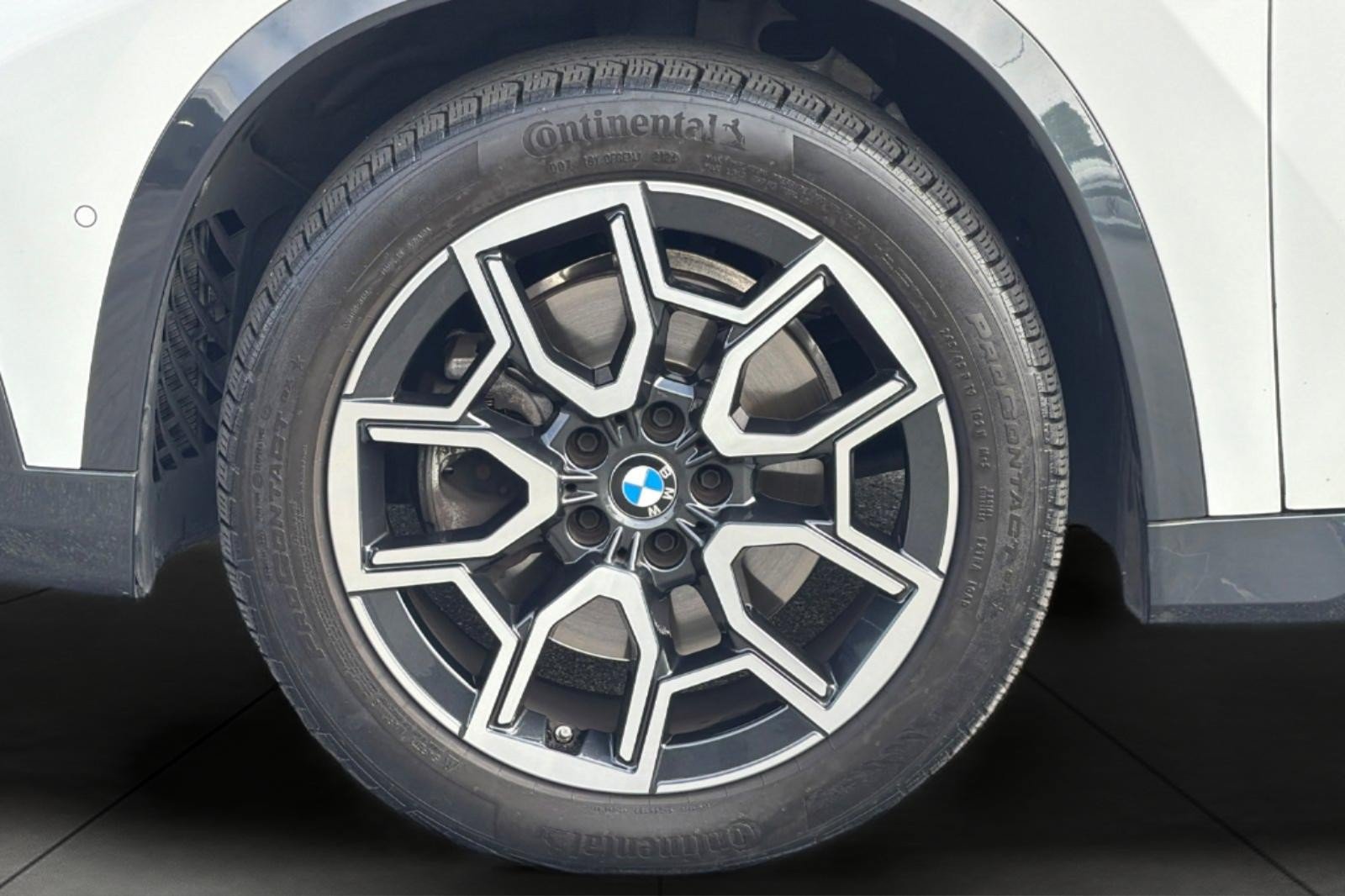 Used 2025 BMW X1 xDrive28i w/ Convenience Package AWD/4WD image 25