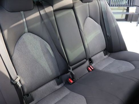 Used 2022 Toyota Camry LE FWD image 16