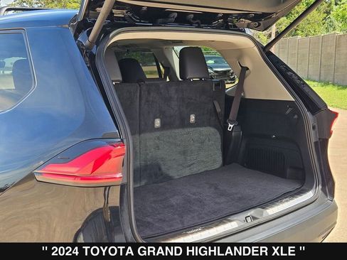 Used 2024 Toyota Grand Highlander FWD image 38