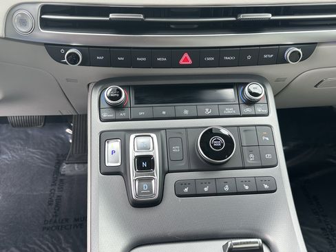 Used 2024 Hyundai Palisade Limited FWD image 30