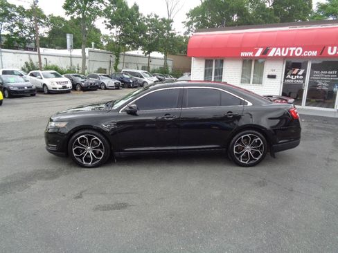 Used 2013 Ford Taurus SHO AWD/4WD image 11