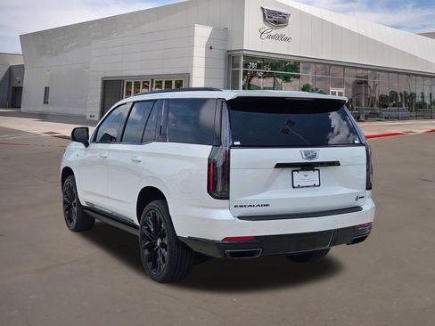 Used 2025 Cadillac Escalade Sport Platinum w/ LPO, ONYX Package AWD/4WD image 4