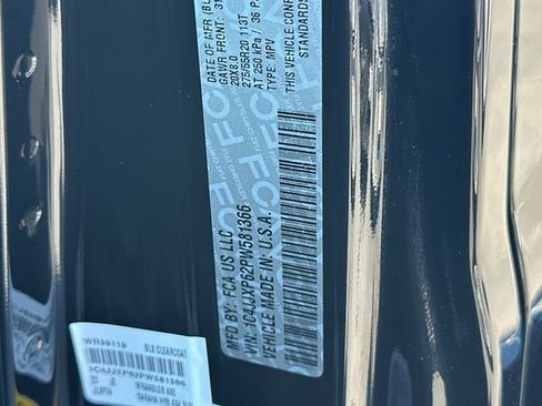 Used 2023 Jeep Wrangler Unlimited Sahara AWD/4WD image 35