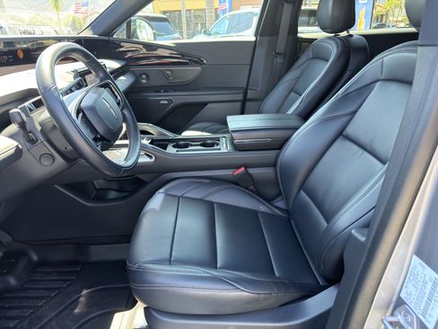 Used 2024 Lincoln Nautilus Premier w/ Equipment Group 102A AWD/4WD image 23