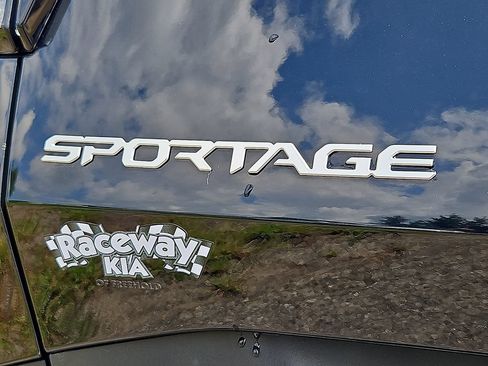 Certified 2023 Kia Sportage EX AWD/4WD image 34