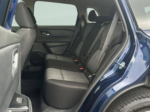 Used 2024 Nissan Rogue SV image 23