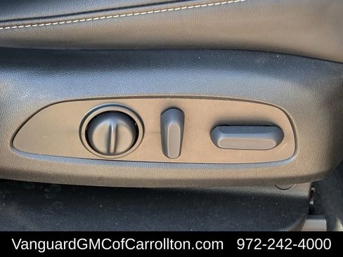 Used 2023 Chevrolet Traverse LT w/ LPO, Floor Liner Package image 27