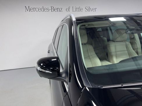 Used 2022 Mercedes-Benz GLS 450 4MATIC image 12