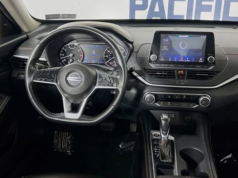 Used 2022 Nissan Altima 2.5 SR image 14