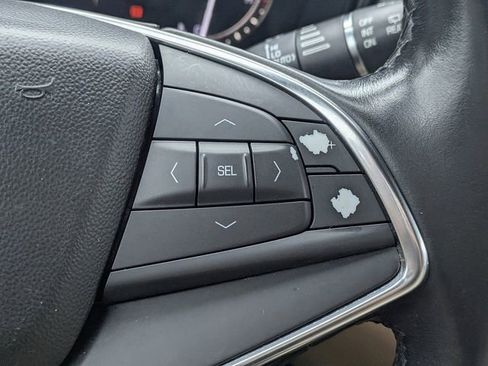 Used 2019 Cadillac XT5 FWD image 25