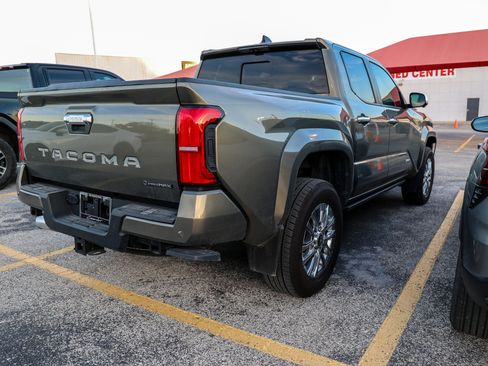 Certified 2025 Toyota Tacoma Limited AWD/4WD image 8