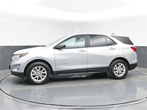 Used 2021 Chevrolet Equinox LS w/ LS Convenience Package image 15