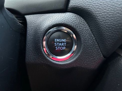 Used 2021 Toyota RAV4 XLE FWD image 29