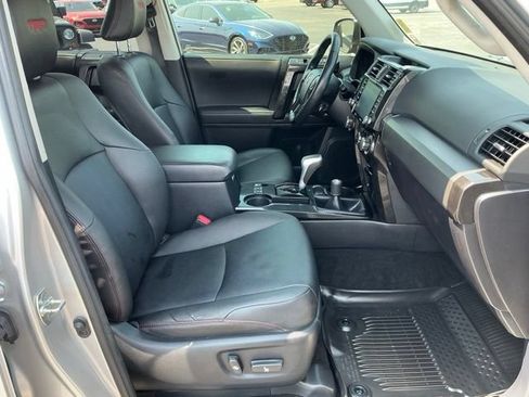 Used 2023 Toyota 4Runner TRD Off-Road Premium w/ Moonroof Package AWD/4WD image 22