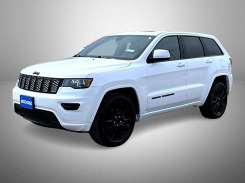 Used 2018 Jeep Grand Cherokee Altitude AWD/4WD image 1