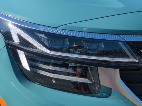 Certified 2026 Kia Seltos SX AWD/4WD image 10