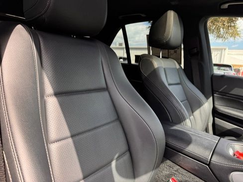Used 2022 Mercedes-Benz GLE 350 w/ Premium Package image 32