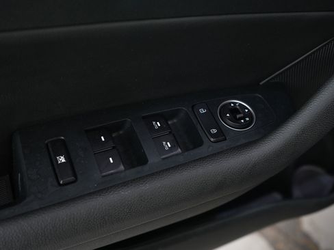 Used 2019 Hyundai Sonata SEL w/ Cargo Package FWD image 18