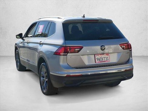 Used 2024 Volkswagen Tiguan SE AWD/4WD image 8