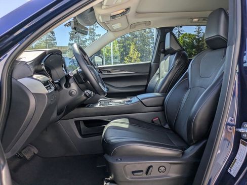 Used 2022 INFINITI QX60 Sensory w/ Vision Package image 16