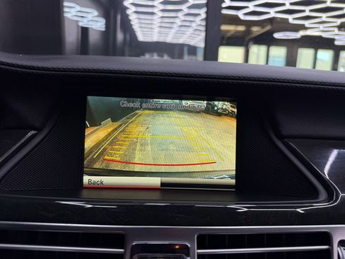 Used 2014 Mercedes-Benz CLS 63 AMG 4MATIC image 32