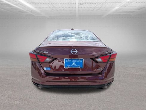 Used 2023 Nissan Altima 2.5 SV w/ SV Premium Package AWD/4WD image 6