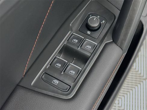 Used 2024 Volkswagen Tiguan Wolfsburg Edition image 17