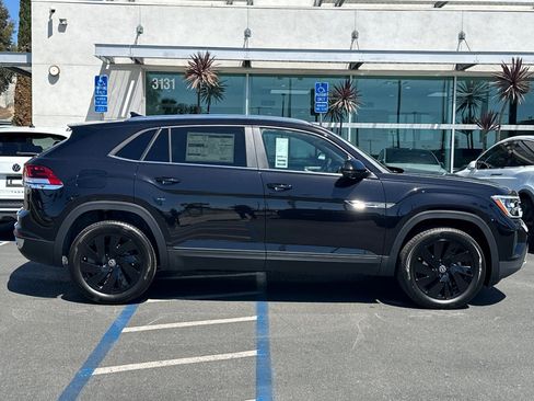 New 2026 Volkswagen Atlas Cross Sport SE FWD image 4