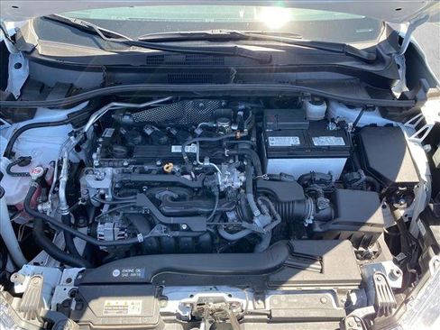 Used 2022 Toyota Corolla Cross XLE w/ Convenience Package FWD image 30