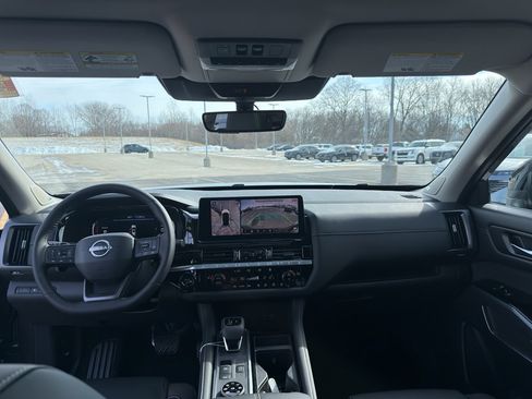 New 2026 Nissan Pathfinder SL image 28