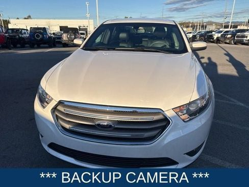 Used 2016 Ford Taurus SEL image 3
