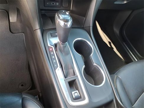 Used 2019 Chevrolet Equinox Premier image 16