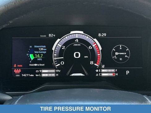 Used 2025 Toyota Tundra Limited AWD/4WD image 25