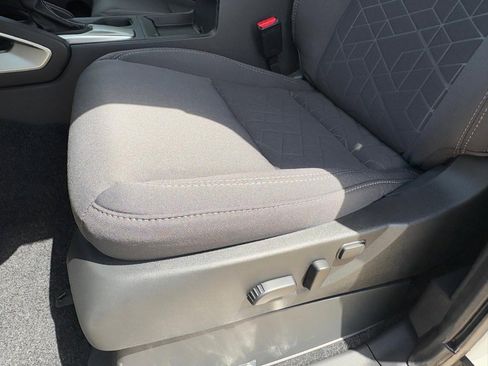 New 2025 Nissan Frontier SV image 16