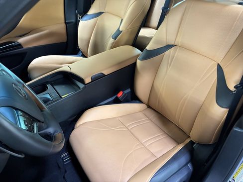 Used 2025 Lexus ES 350 Ultra Luxury w/ Accessory Package (Z1) FWD image 15